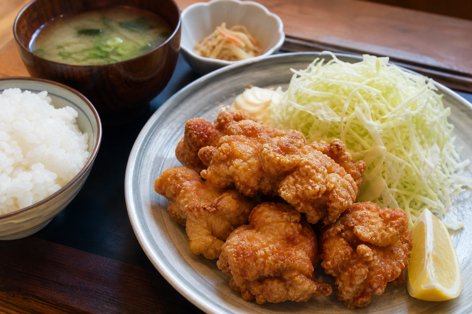鶏のからあげ定食